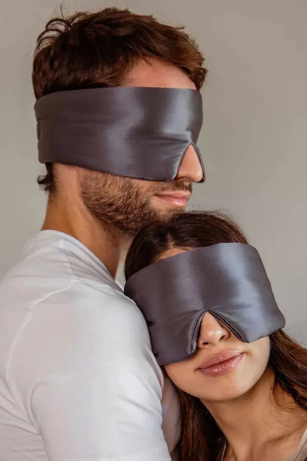 Schwarze Maulbeerseide ohne Hitze