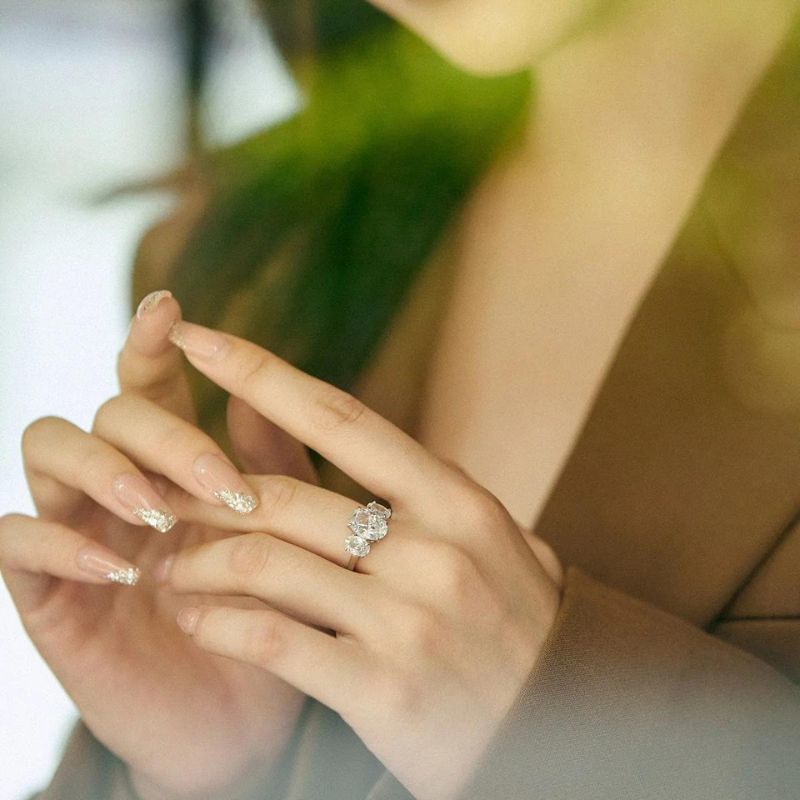 Blythe Dreifaltigkeit Oval Ring